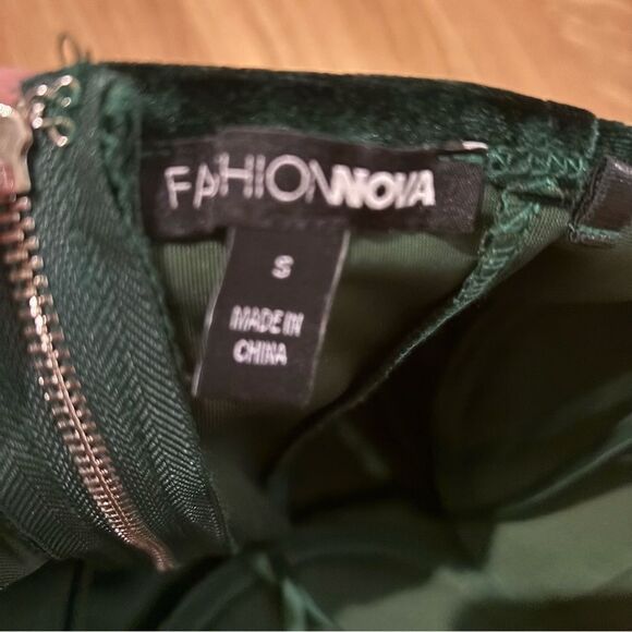 Fashion Nova Emerald Green Velvet Bustier Top Small - Picture 4 of 5